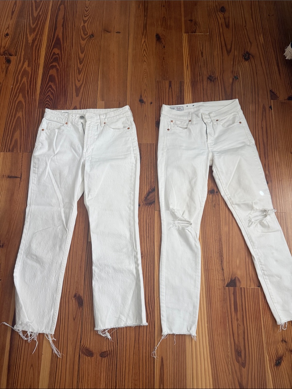 Two pairs of jeans: GAP and a no name brand White Women's Skinny Jeans Duo